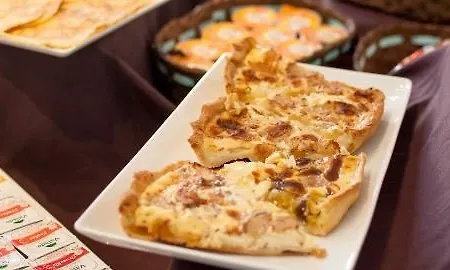 科尔马中心恩特林登凯里亚德酒店